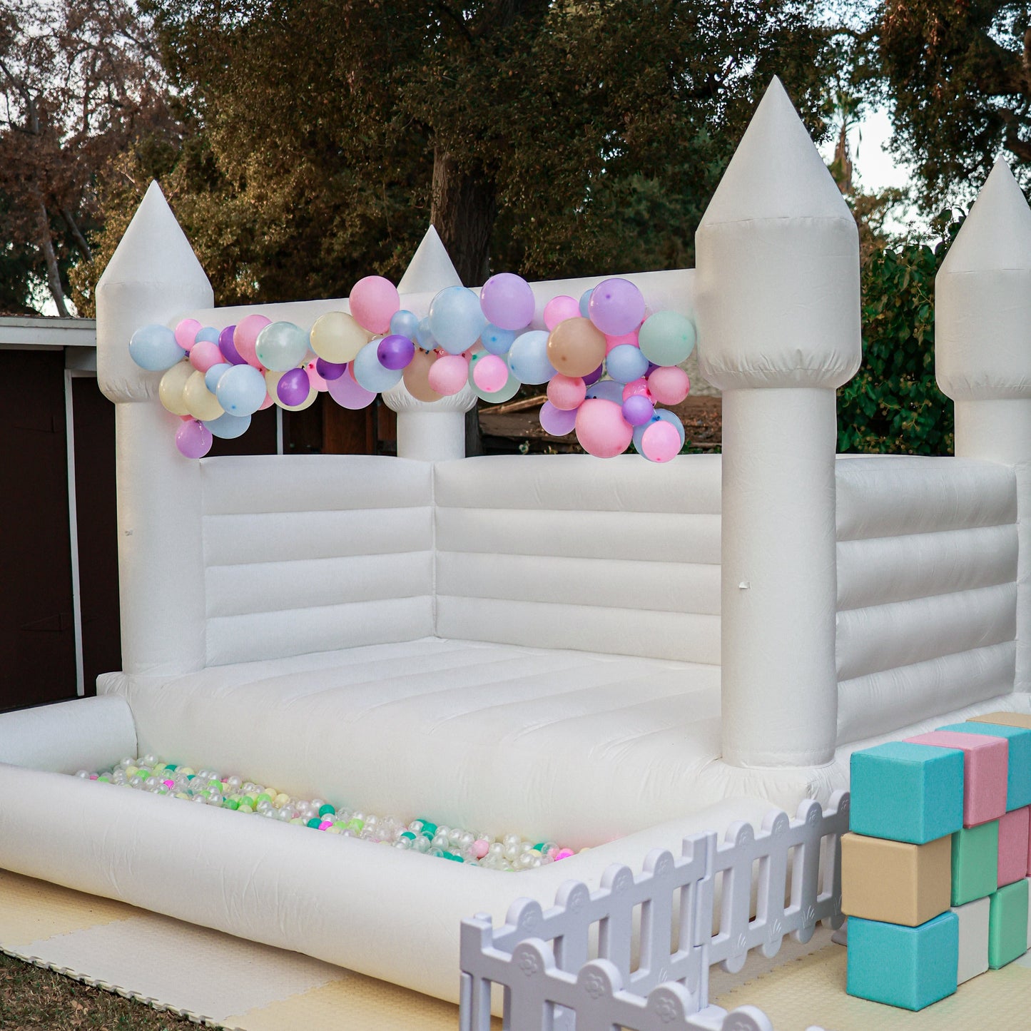 Fantasy Bounce Castle with Ball Pit